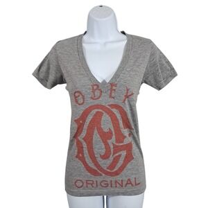 Obey Tee Womens Graphic V Neck Plunge T Shirt‎ XS Gray USA Y2K Grunge Fitted